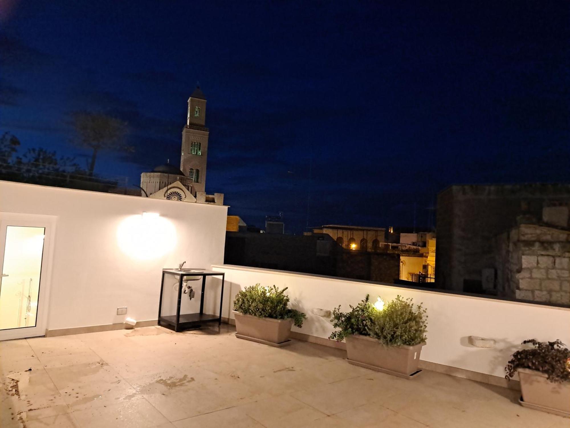 Palazzo Boccapianola Apartment Bari Bagian luar foto