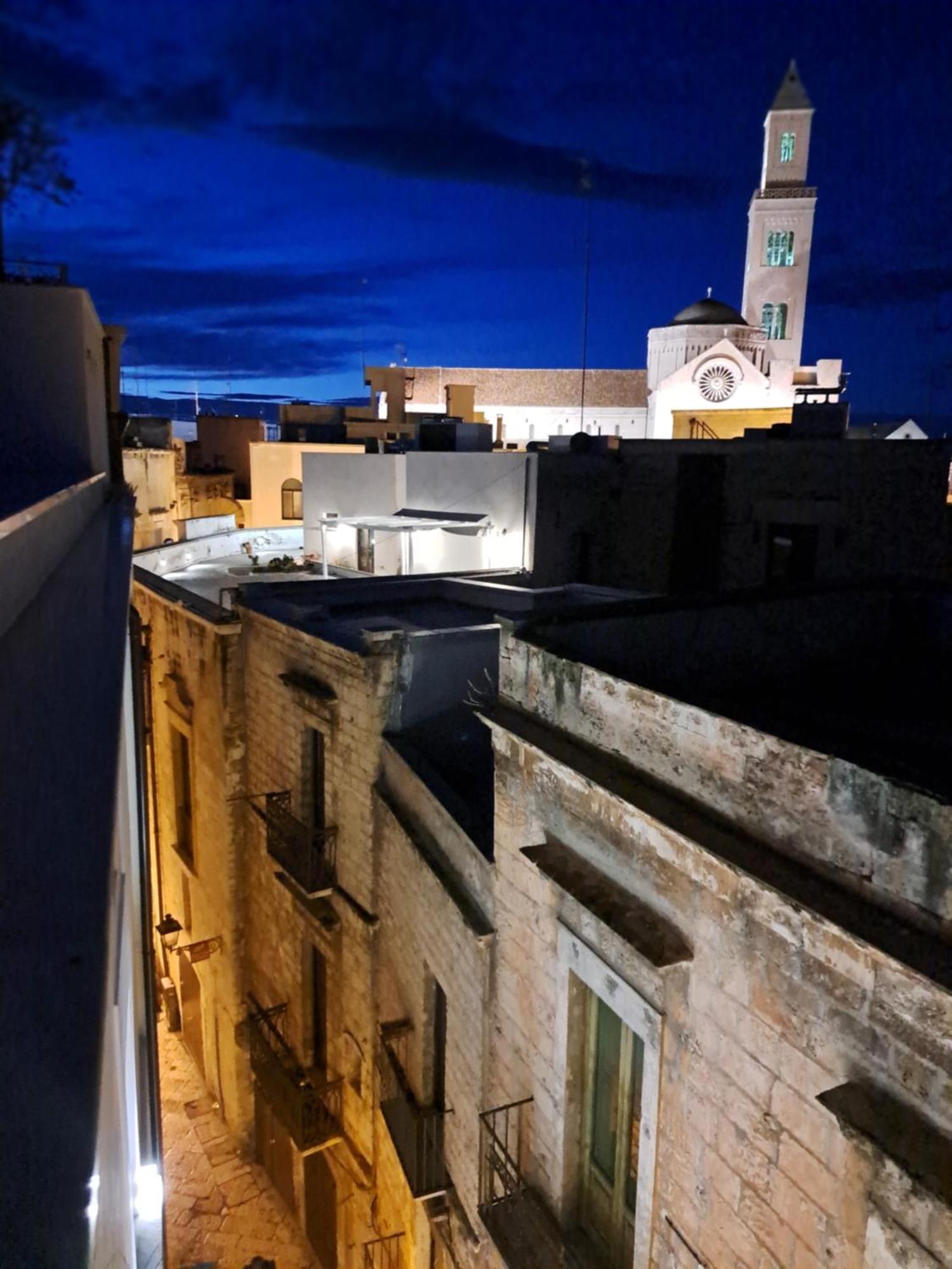 Palazzo Boccapianola Apartment Bari Bagian luar foto