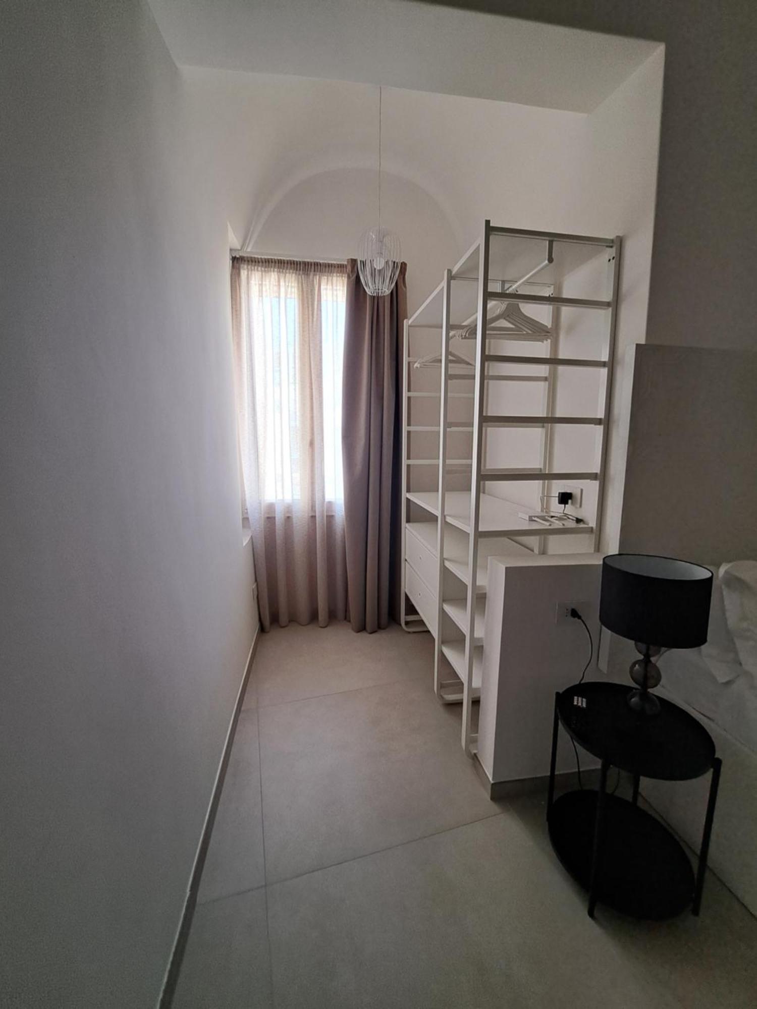 Palazzo Boccapianola Apartment Bari Bagian luar foto