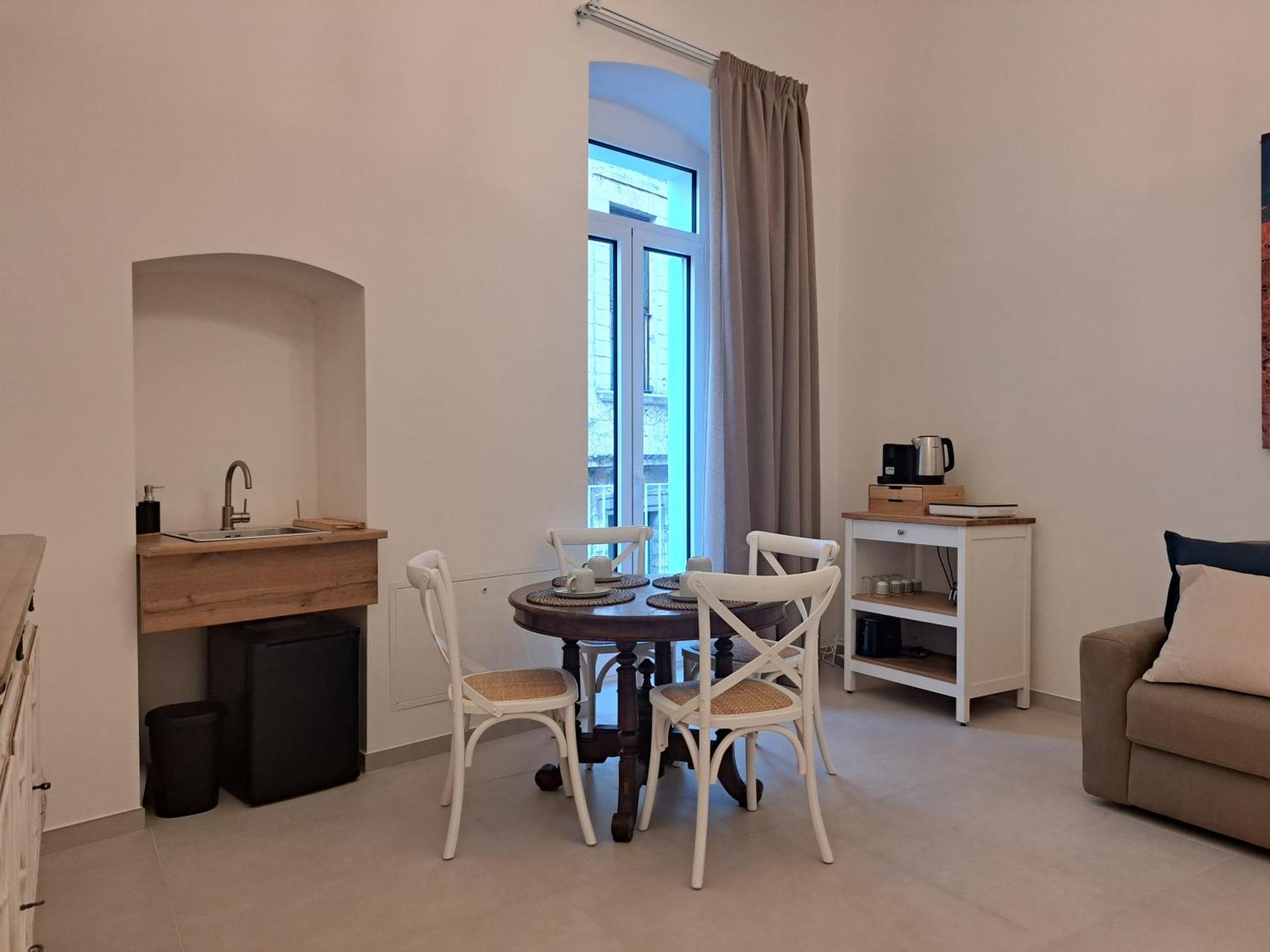 Palazzo Boccapianola Apartment Bari Bagian luar foto